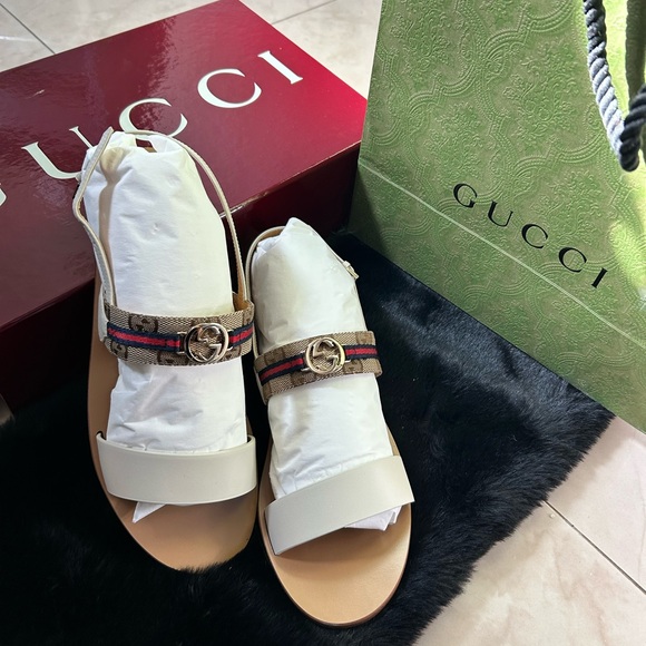 Gucci Beige Leather Slingback Sandals with Signature Web and Gold GG - Picture 5 of 6